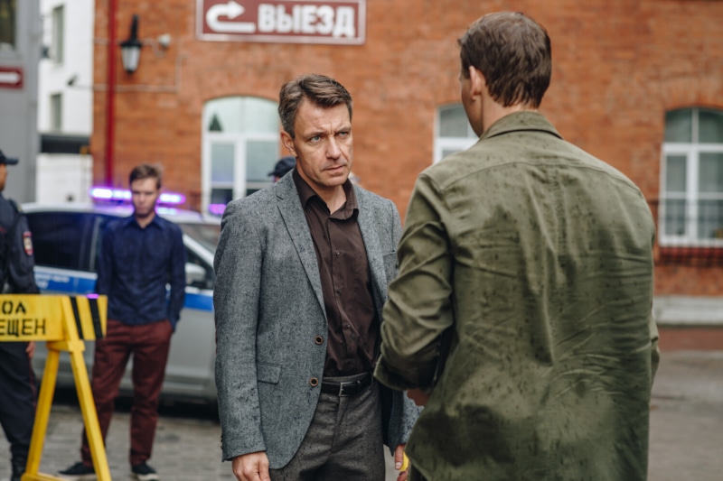 Васецкий (Кирилл Гребенщиков) и Турбин (Дмитрий Власкин) в сериале «Такси под прикрытием» / Фото: Кинориум