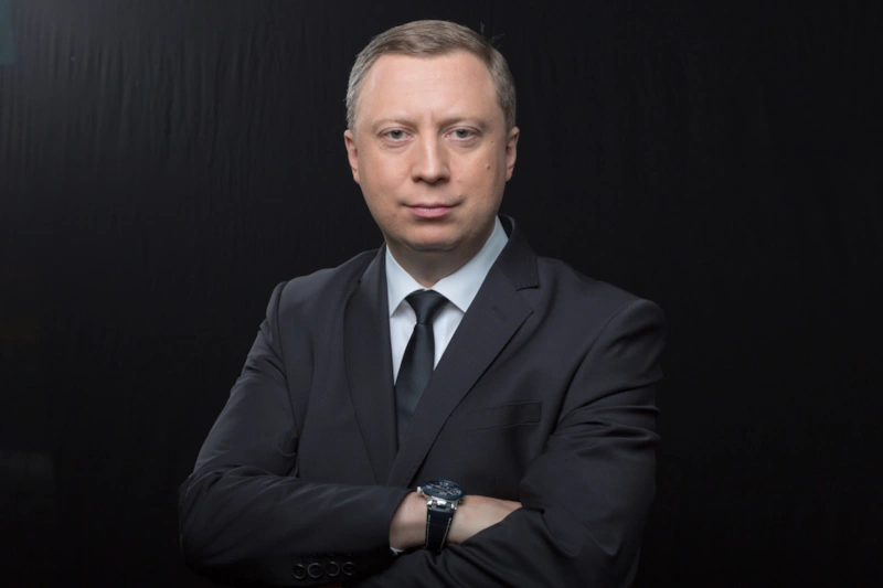 Ведущий программы «Расследования Эдуарда Петрова» Эдуард Петров Ведущий программы «Расследования Эдуарда Петрова» Эдуард Петров