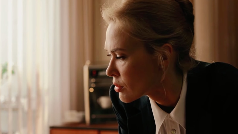 Дарина Шарова в образе Ларионовой / Фото: Кадр из сериала «Преторианец»