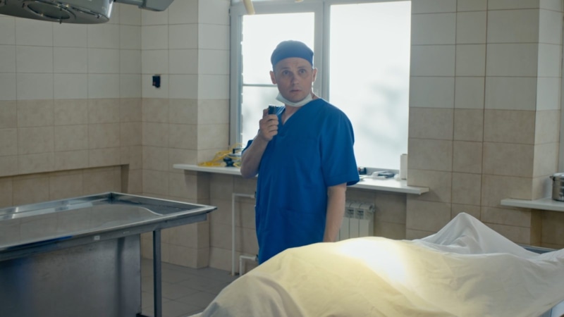 Николай Иванов в образе Томилина в сериале «Некрасивая подружка» / Фото: Кино-Театр.ру