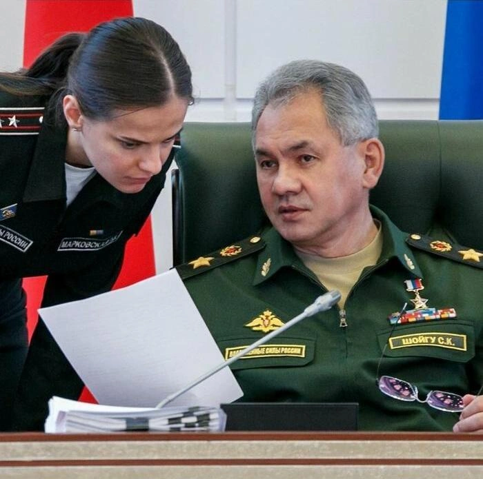 Россияна Марковская и Сергей Шойгу Россияна Марковская и Сергей Шойгу