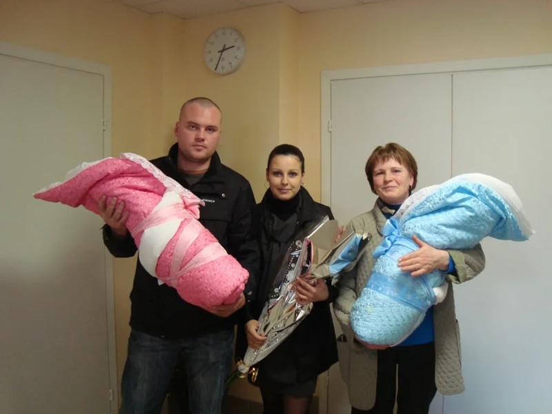 Александр Быданов с женой и мамой