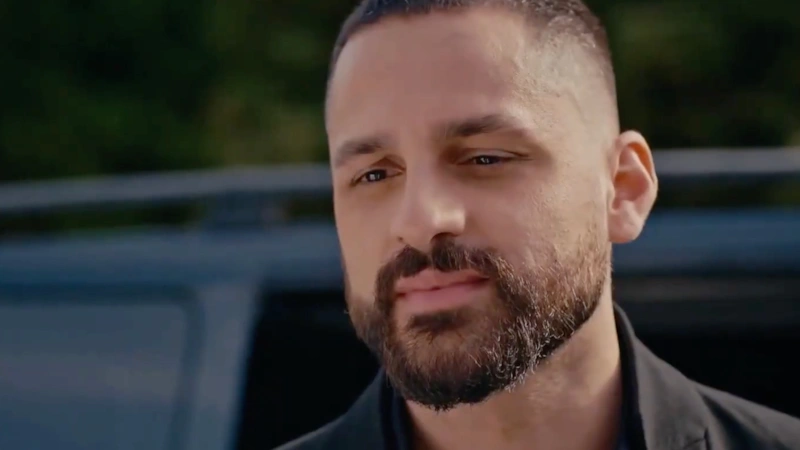 Экин Мерт Даймаз в образе Туфана / Фото: Кадр из сериала «Одна любовь»