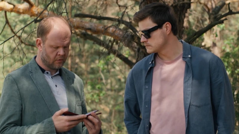 Васин (Александр Пальчиков) и Емелин (Олег Гаас) в сериале «Емеля» / Фото: Фильм.ру