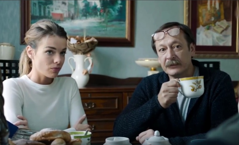 Сергей (Владислав Ветров) и Настя (Анна Старшенбаум) в сериале «Московские тайны» / Фото: Кино-Театр.ру