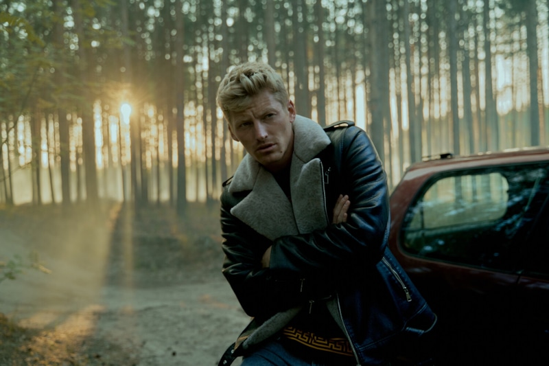 Максим Белбородов в образе Денчика в сериале «ФК Родина» / Фото: Кинориум