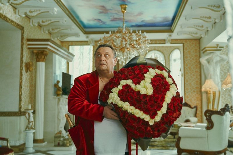 Александр Клюквин в роли Краба в сериале «ФК Родина» / Фото: Кинориум