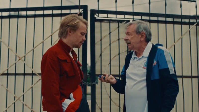 Палыч (Юрий Нифонтов) и Илюха (Роман Евдокимов) / Фото: Кадр из сериала «ФК Родина»