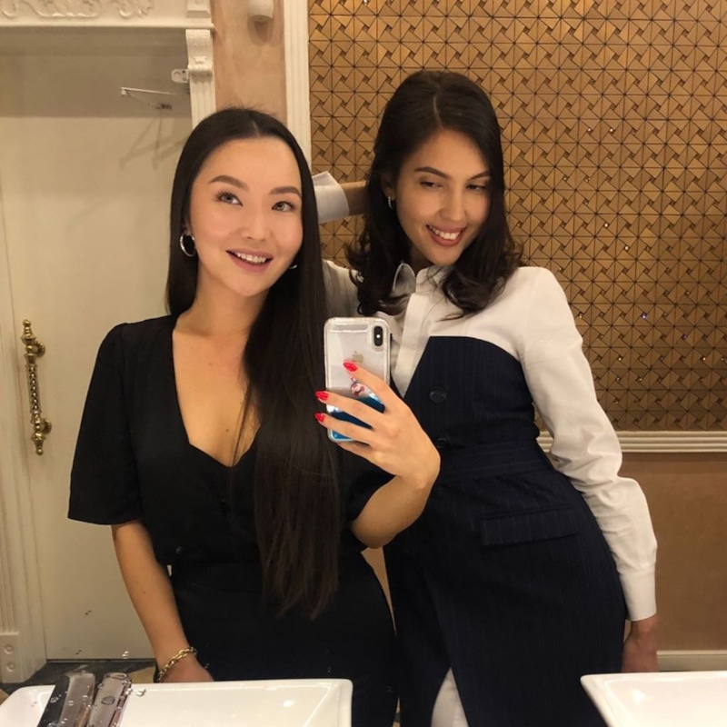 Самал Нукенова и Салтанат Нукенова Самал Нукенова и Салтанат Нукенова