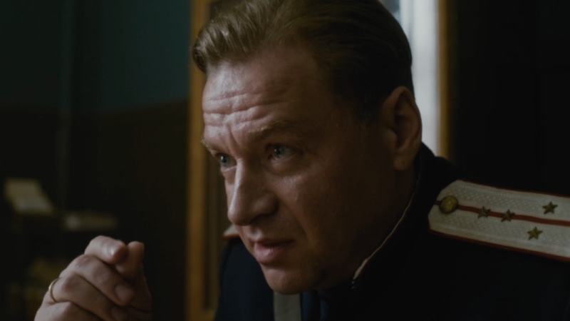 Алексей Барабаш в образе Шведова / Фото: Кадр из сериала «Горький 53»