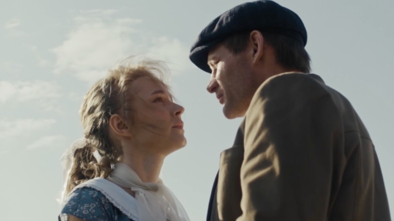 Тоня (Любовь Константинова) и Иван (Андрей Фролов) / Фото: Кадр из сериала «Горький 53»