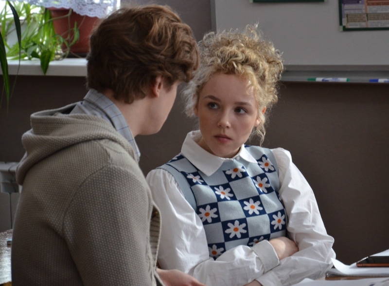 Анастасия Талызина в образе Оли в фильме «Я делаю шаг» / Фото: Кинориум