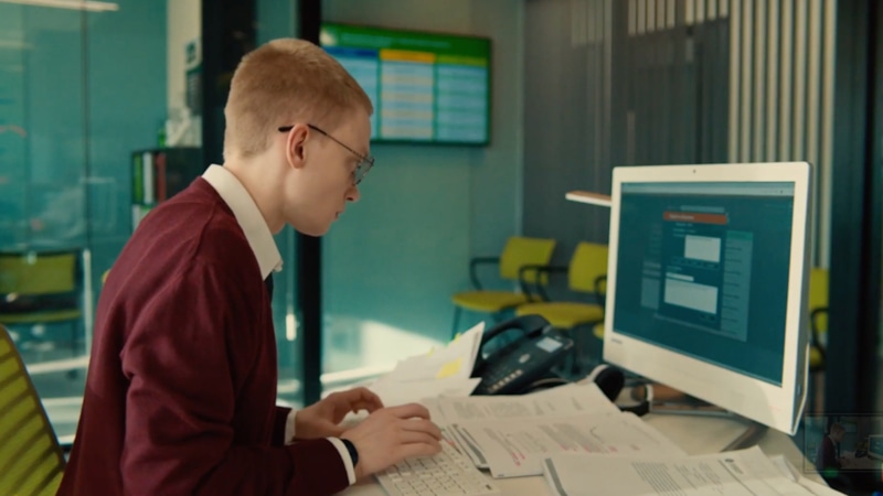 Владимир Сарапульцев в образе Павла / Фото: Кадр из сериала «Мастодонт» Владимир Сарапульцев в образе Павла / Фото: Кадр из сериала «Мастодонт»