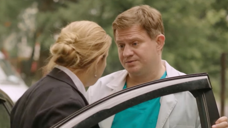 Вовчик (Александр Обласов) и Ирина (Ирина Пегова) / Фото: Кадр из сериала «Галка и Гамаюн» Вовчик (Александр Обласов) и Ирина (Ирина Пегова) / Фото: Кадр из сериала «Галка и Гамаюн»