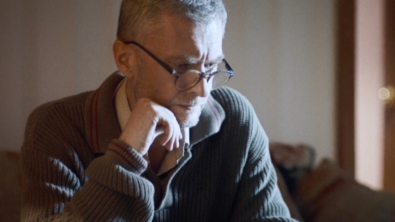 Андрес Пуустусмаа в образе Мельчука / Фото: Кадр из сериала «Пересуд» Андрес Пуустусмаа в образе Мельчука / Фото: Кадр из сериала «Пересуд»