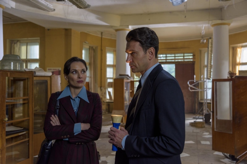 Вера (Екатерина Олькина) и Андрей (Антон Хабаров) в сериале «Алекс Лютый. Дело сирот» / Фото: Кино-Театр.ру Вера (Екатерина Олькина) и Андрей (Антон Хабаров) в сериале «Алекс Лютый. Дело сирот» / Фото: Кино-Театр.ру