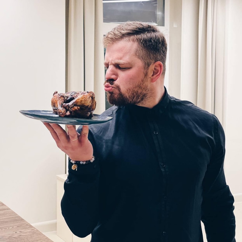 Генеральный директор сервиса доставки еды «Кухня на районе» Антон Лозин