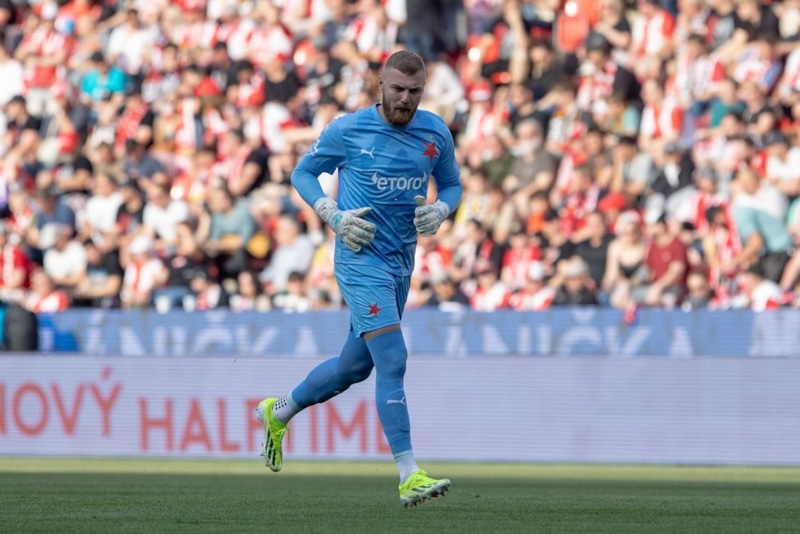 Вратарь клуба «Славия Прага» Йиндржих Станек