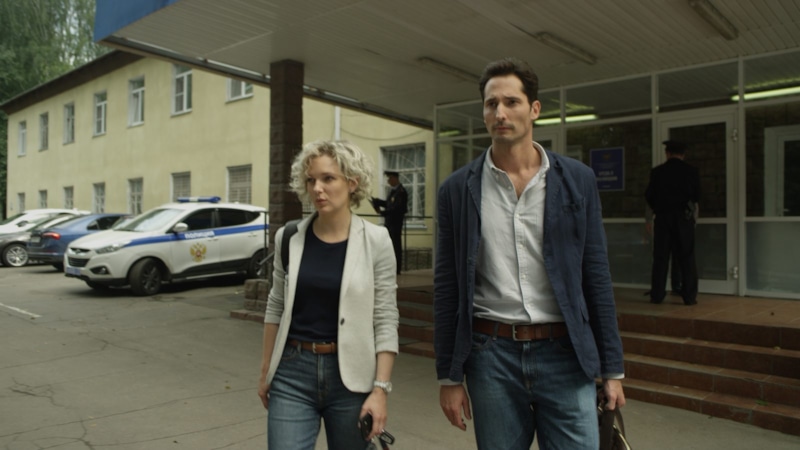 Ставицкий (Павел Крайнов) и Ракитина (Дарья Лузина) в сериале «Чистосердечное призвание» / Фото: Кино-Театр.ру