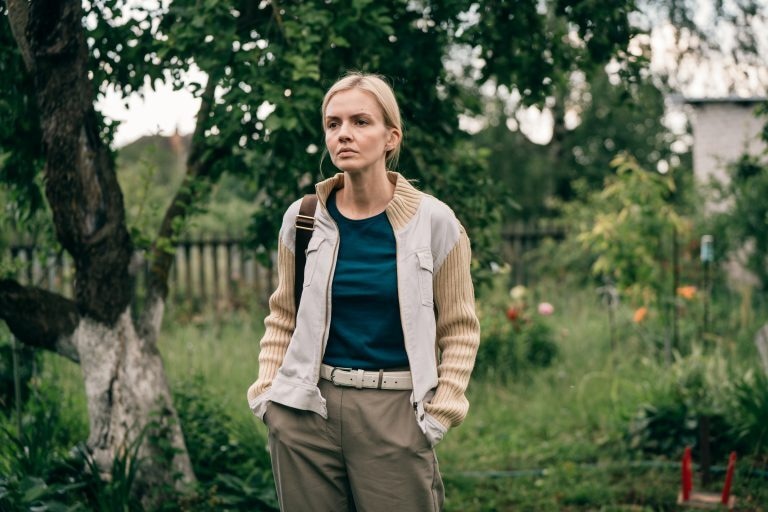 Любовь Виролайнен в образе Насти в сериале «Зовите Ермолова!» / Фото: Кинориум