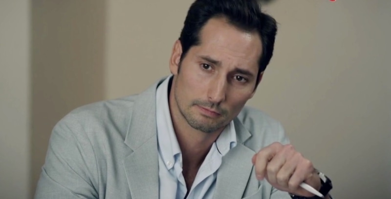 Павел Крайнов в образе Ставицкого в сериале «Чистосердечное призвание» / Фото: Кино-Театр.ру