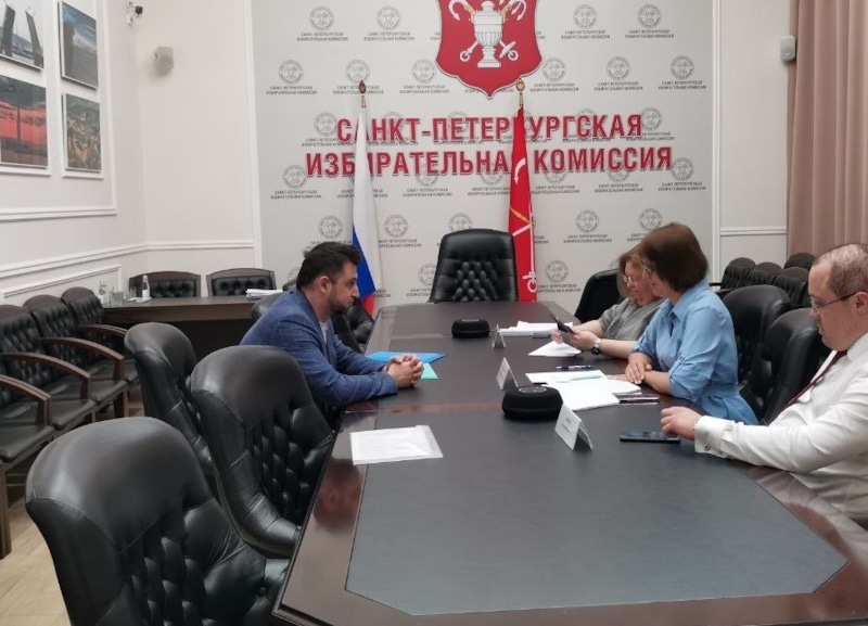Кандидат от партии «Зеленые» на выборы губернатора Санкт-Петербурга Павел Брагин Кандидат от партии «Зеленые» на выборы губернатора Санкт-Петербурга Павел Брагин