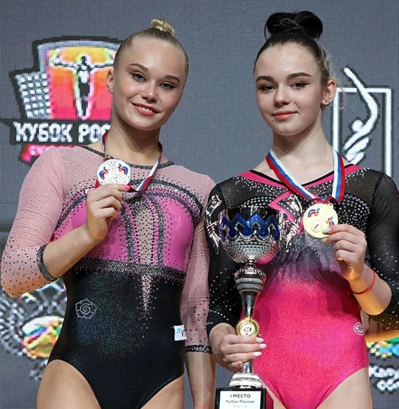 Ангелина Мельникова и Яна Ворона Ангелина Мельникова и Яна Ворона