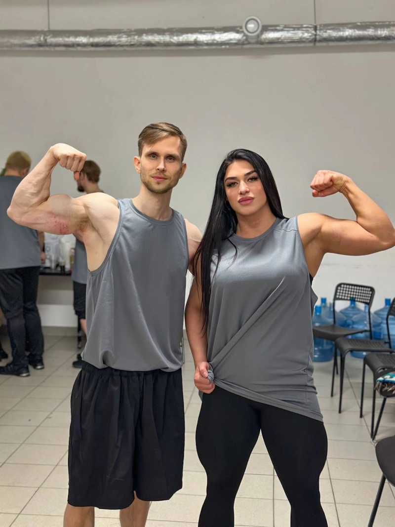 Арчо Моррис и Дарья Плужникова в шоу «Титаны»