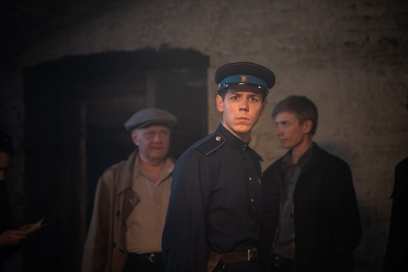 Дмитрий Мальчик (Филипп Ершов) в сериале «Художник» Дмитрий Мальчик (Филипп Ершов) в сериале «Художник»