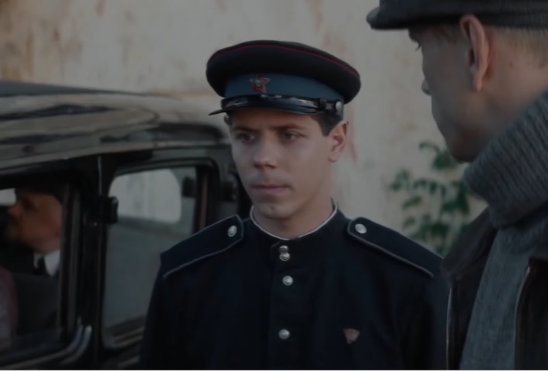 Филипп Ершов в образе Мальчика в сериале «Художник» Филипп Ершов в образе Мальчика в сериале «Художник»