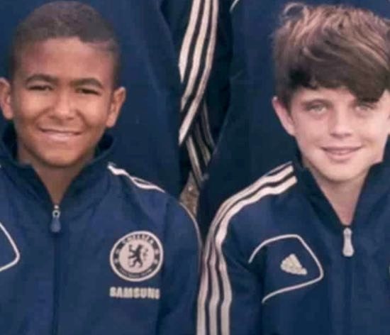 Рис Джеймс и Конор Галлахер в детстве