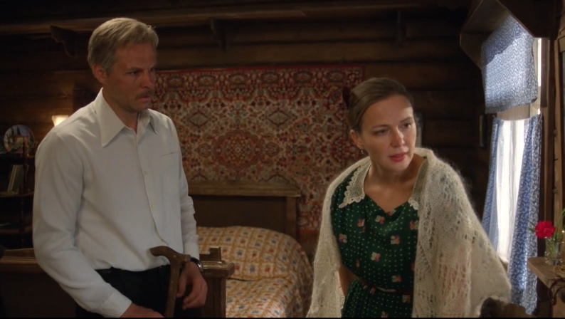 Ольга (Анна Тараторкина) и Михаил Ермаков (Евгений Пронин) в сериале «Два берега»