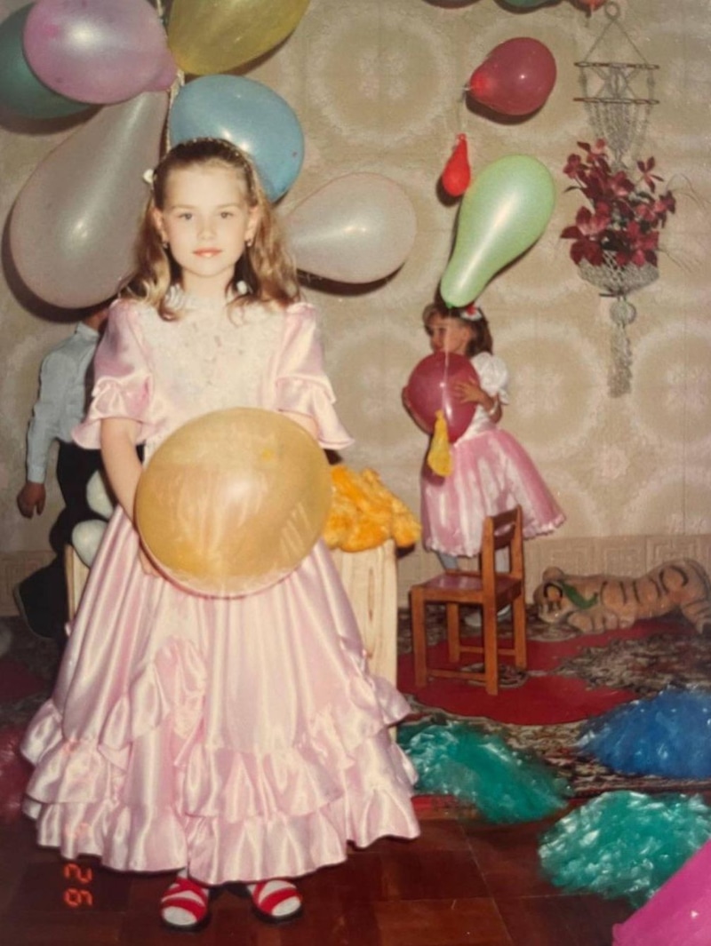 Виктория Апанасенко в детстве