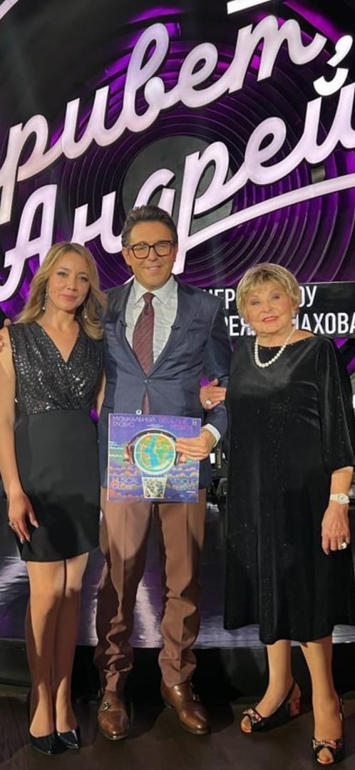 Аля Чинина в шоу «Привет, Андрей!» Аля Чинина в шоу «Привет, Андрей!»