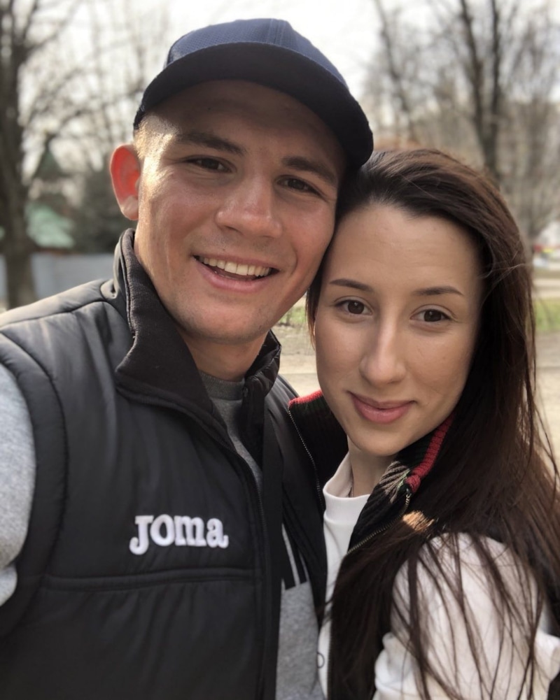 Александр Хижняк с женой