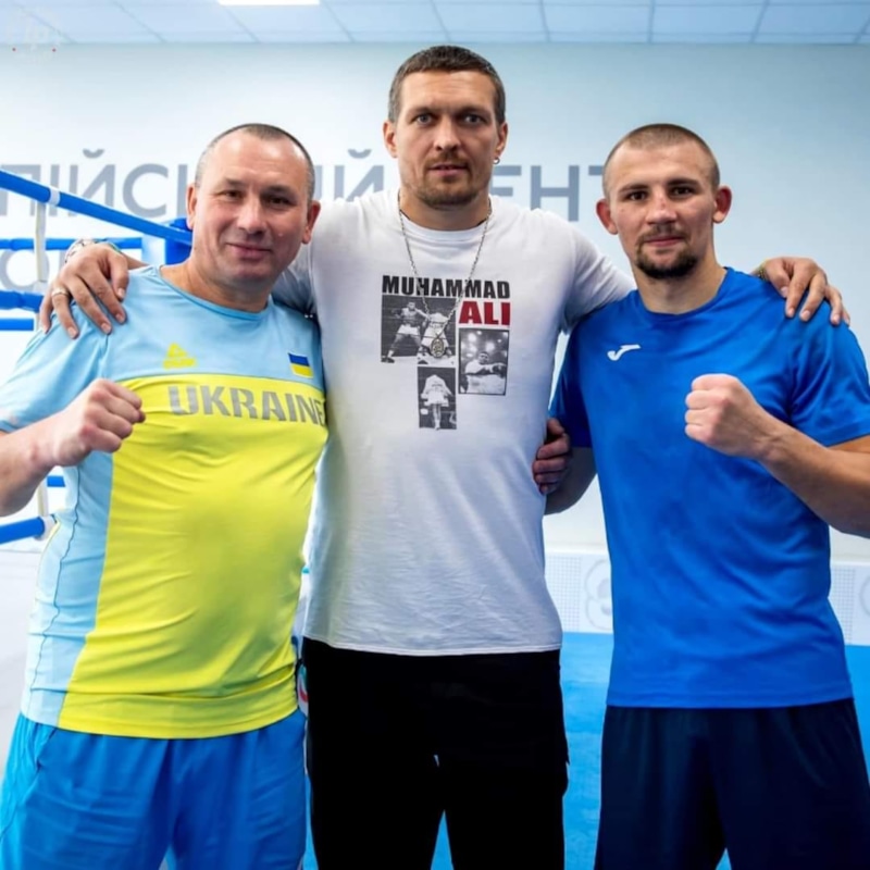 Отец Александр Хижняк, Александр Усик и Александр Хижняк