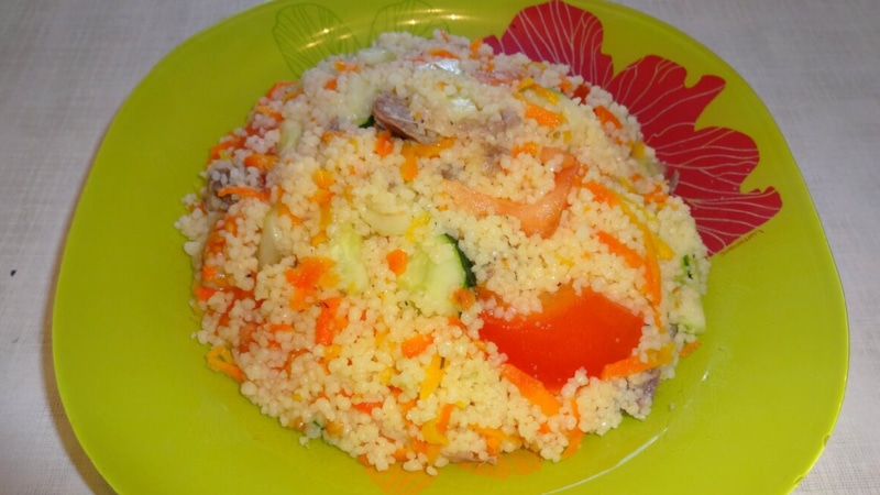 Кускус с мясом и овощами: сытное угощение