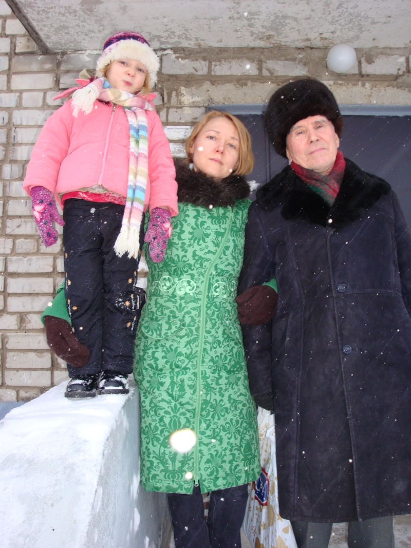 Зуля Камалова с семьей