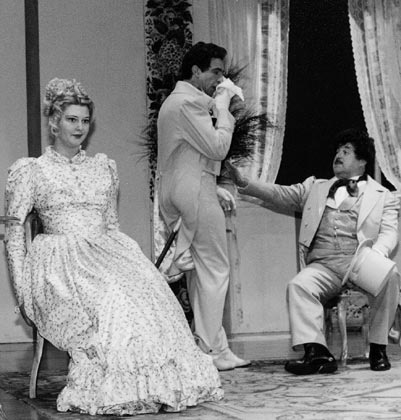 Александра Березовец-Скачкова в спектакле «Женитьба»