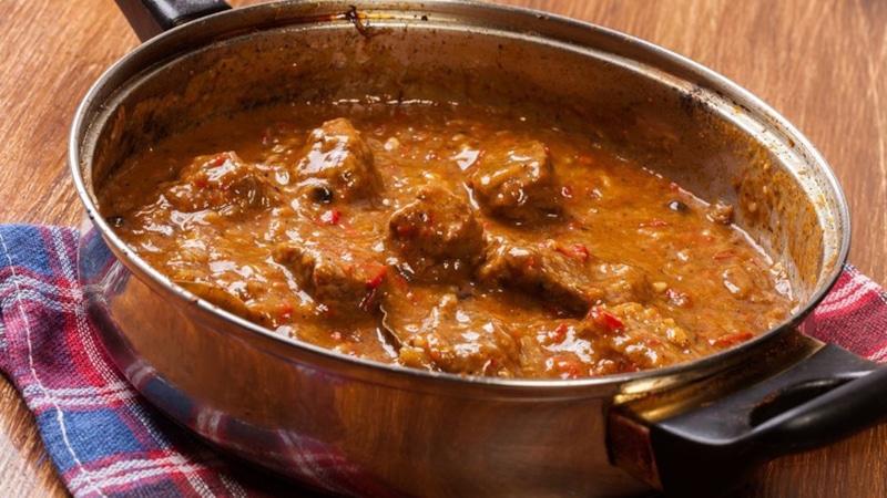 Венский гуляш: нежное мясо и густой соус Венский гуляш: нежное мясо и густой соус
