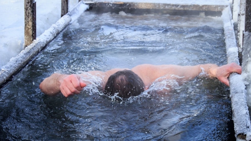 Крещенские купания: риск и безопасность Крещенские купания: риск и безопасность