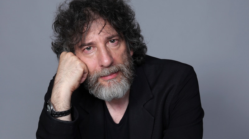 Известного британского писателя обвинили в насилии восемь женщин Известного британского писателя обвинили в насилии восемь женщин