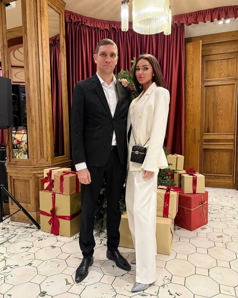 Виталий Петров с женой