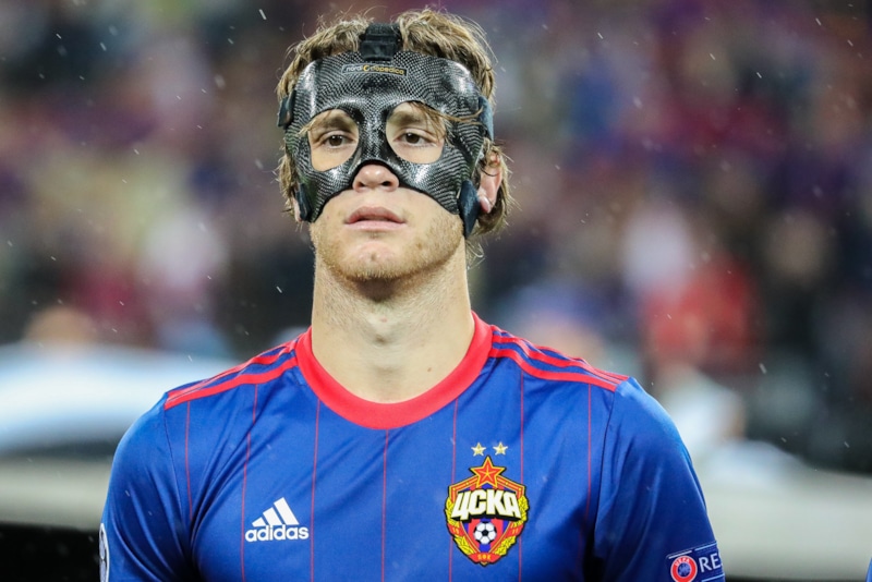 Марио Фернандес в мaске