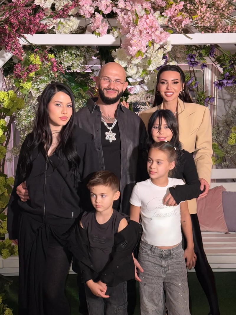 Джиган с детьми