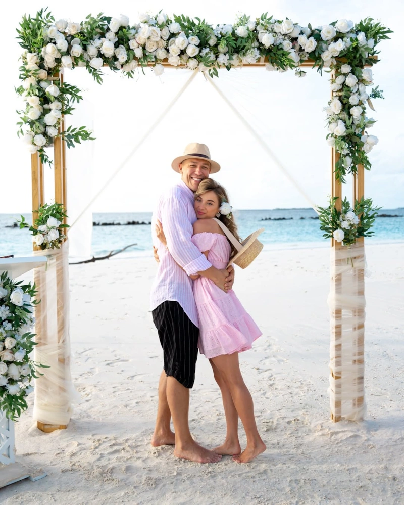 Андрей Минин с женой