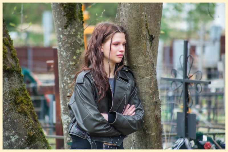 Кадр из сериала «В круге света»