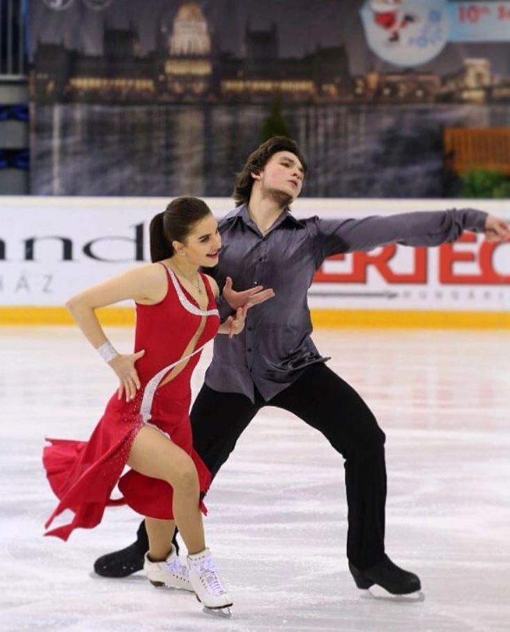 Фигуристка Ева Хачатурян