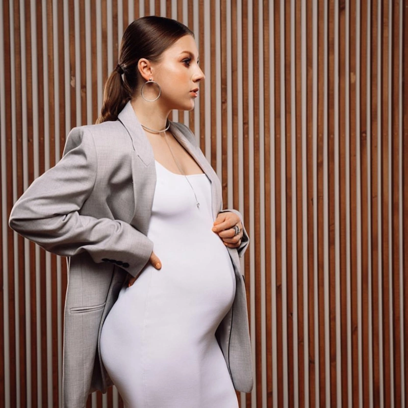 Беременная Юлиана Бухольц