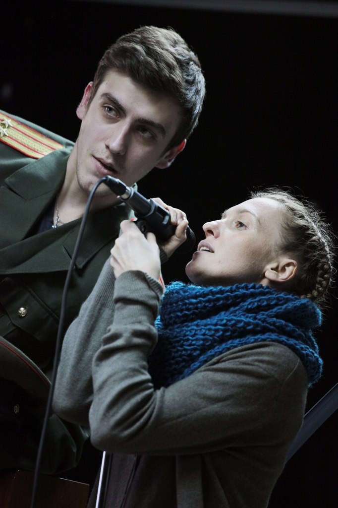 Уршула Малка в спектакле «Плавающие путешествующие»